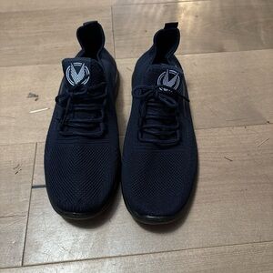 Men's Black Athletic Shoes